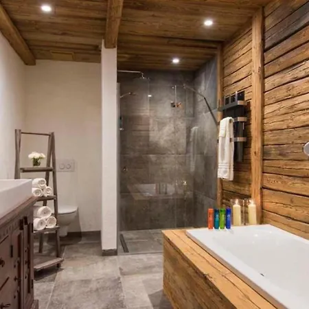 7br Modern Chalet Close To Mountains- If You Want To Book, Please Contact On Wh-ats-app - 0034-605-434-371 !!!! Nasserein
