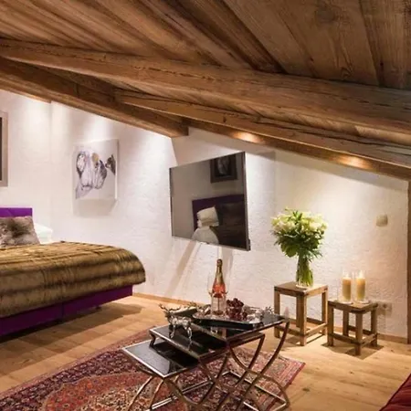 فيلة 7br Modern Chalet Close To Mountains- If You Want To Book, Please Contact On Wh-ats-app - 0034-605-434-371 !!!! *